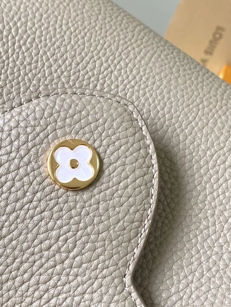 SoftTouch Louis Vuitton Capucines BB Bags 39894