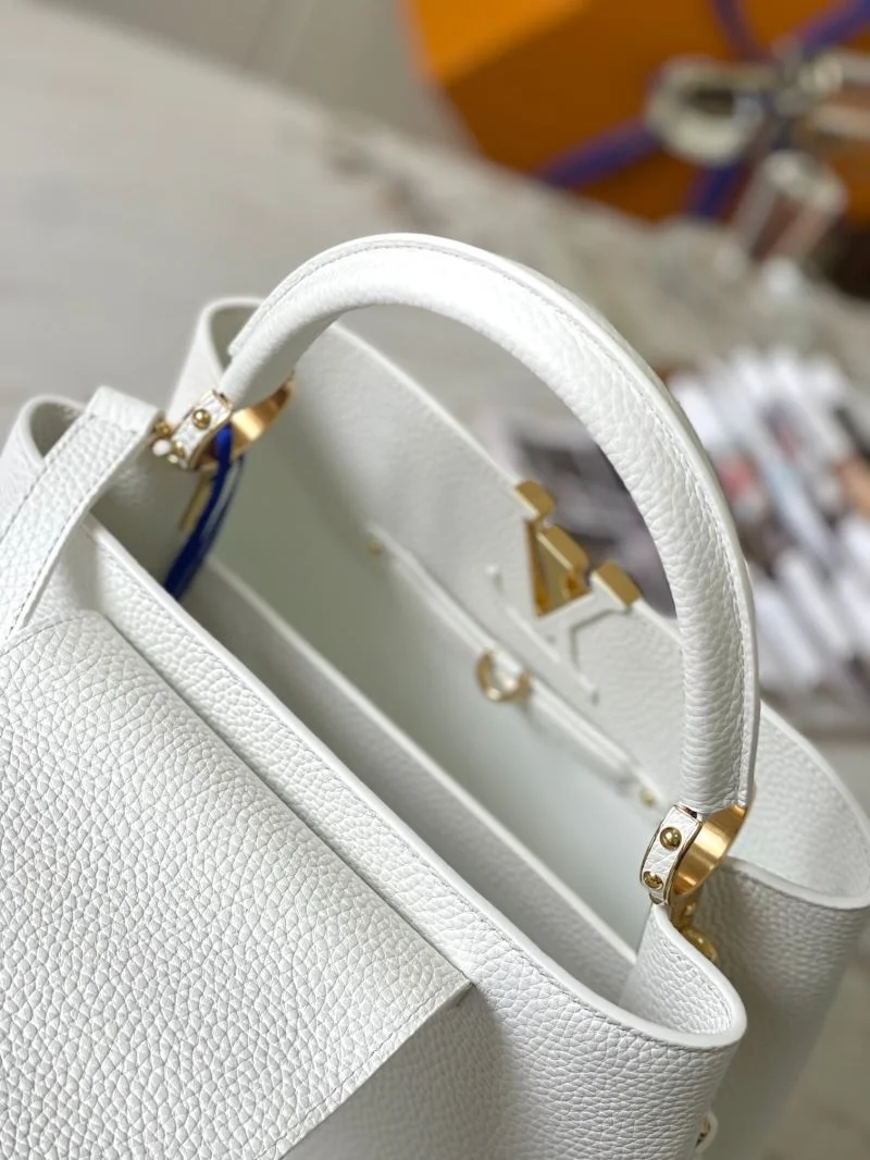 Versatile Louis Vuitton Capucines BB Bags 39850