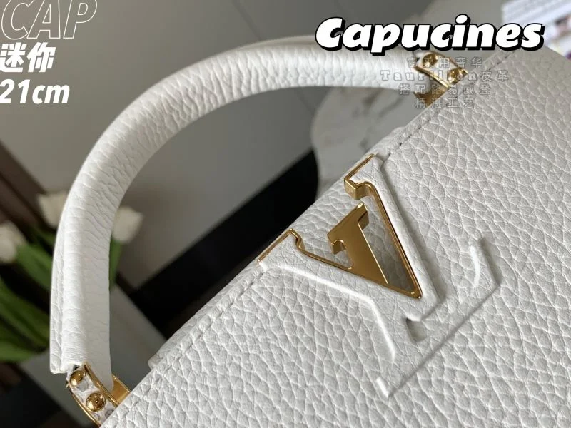 Minimalist Louis Vuitton Capucines BB Bags 39831