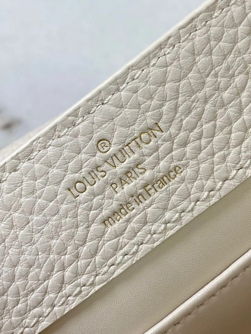 BestValue Louis Vuitton Capucines BB Bags 39814