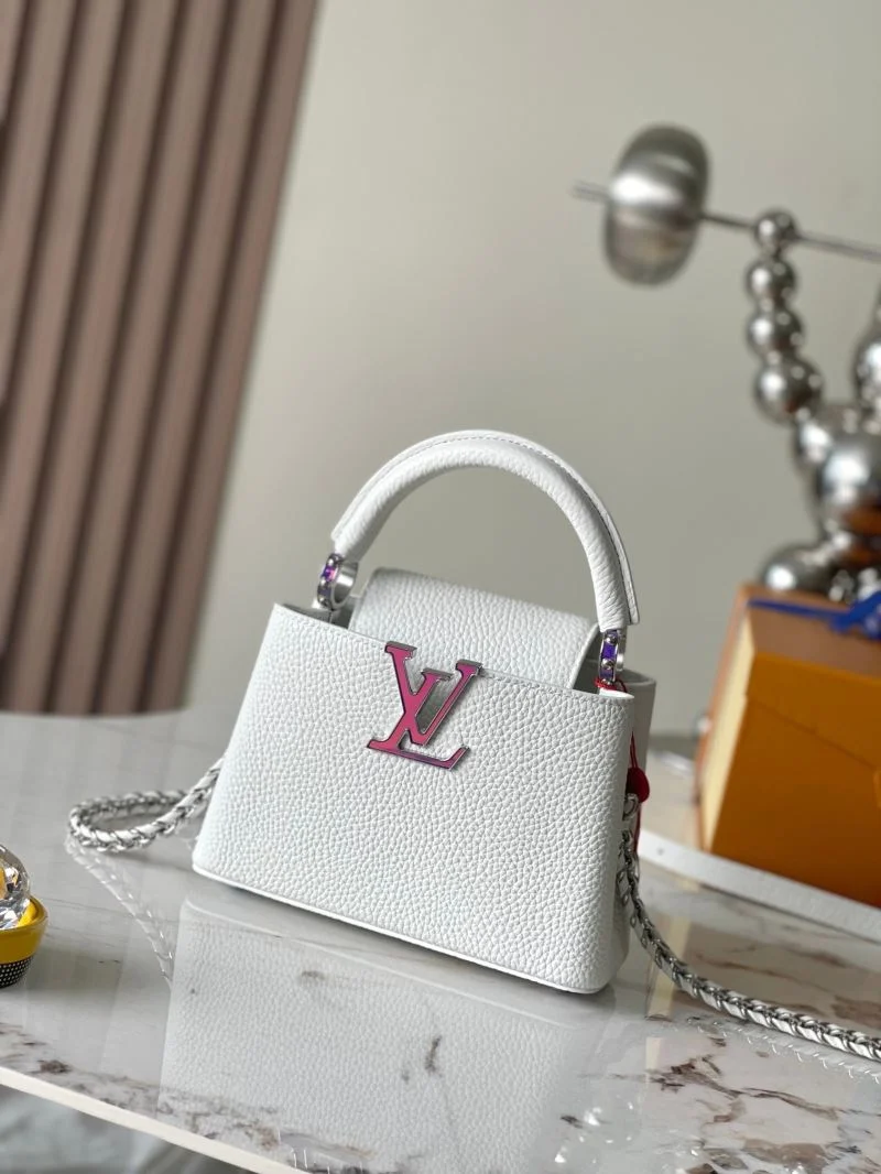 Comfortable Louis Vuitton Capucines BB Bags 39813