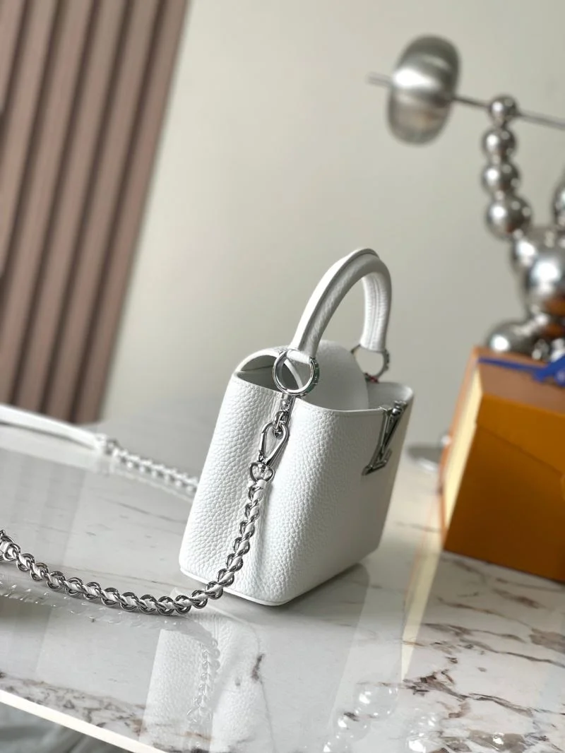 Comfortable Louis Vuitton Capucines BB Bags 39813