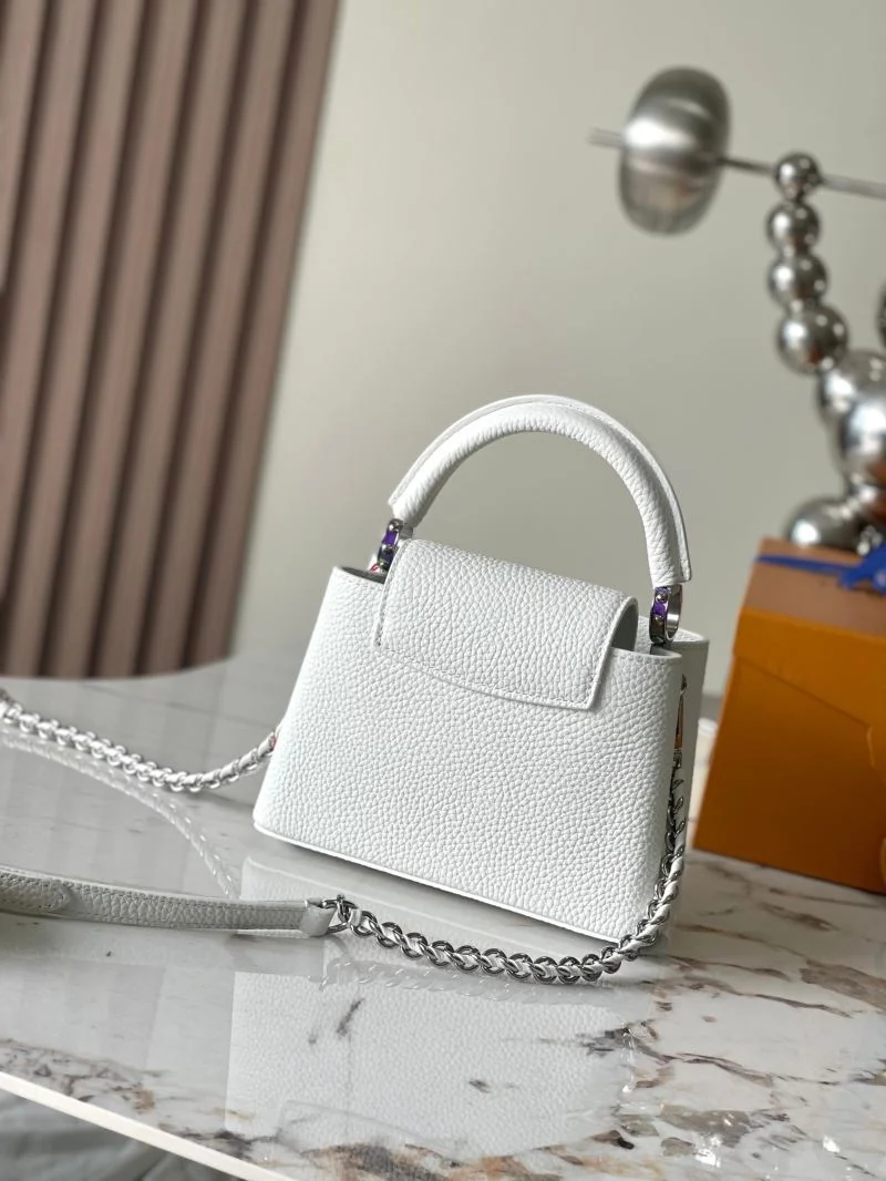 Comfortable Louis Vuitton Capucines BB Bags 39813