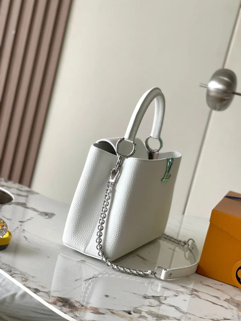 Lightweight Louis Vuitton Capucines BB Bags 39808