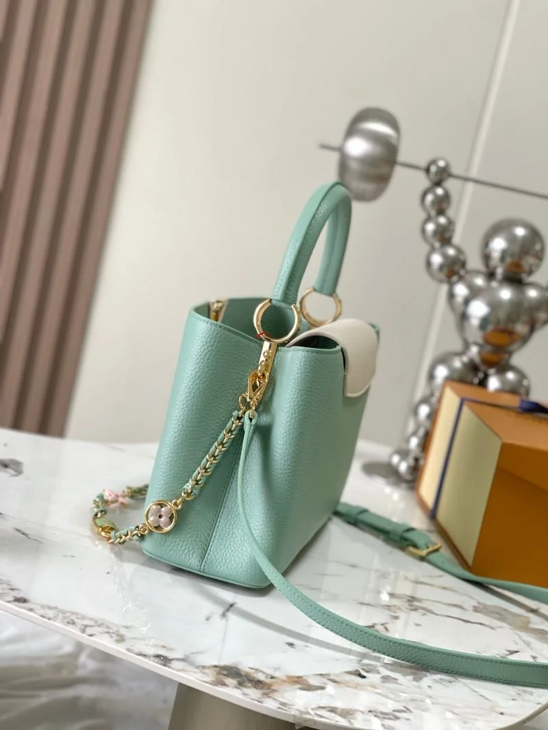 Effortless Louis Vuitton Capucines BB Bags 39809