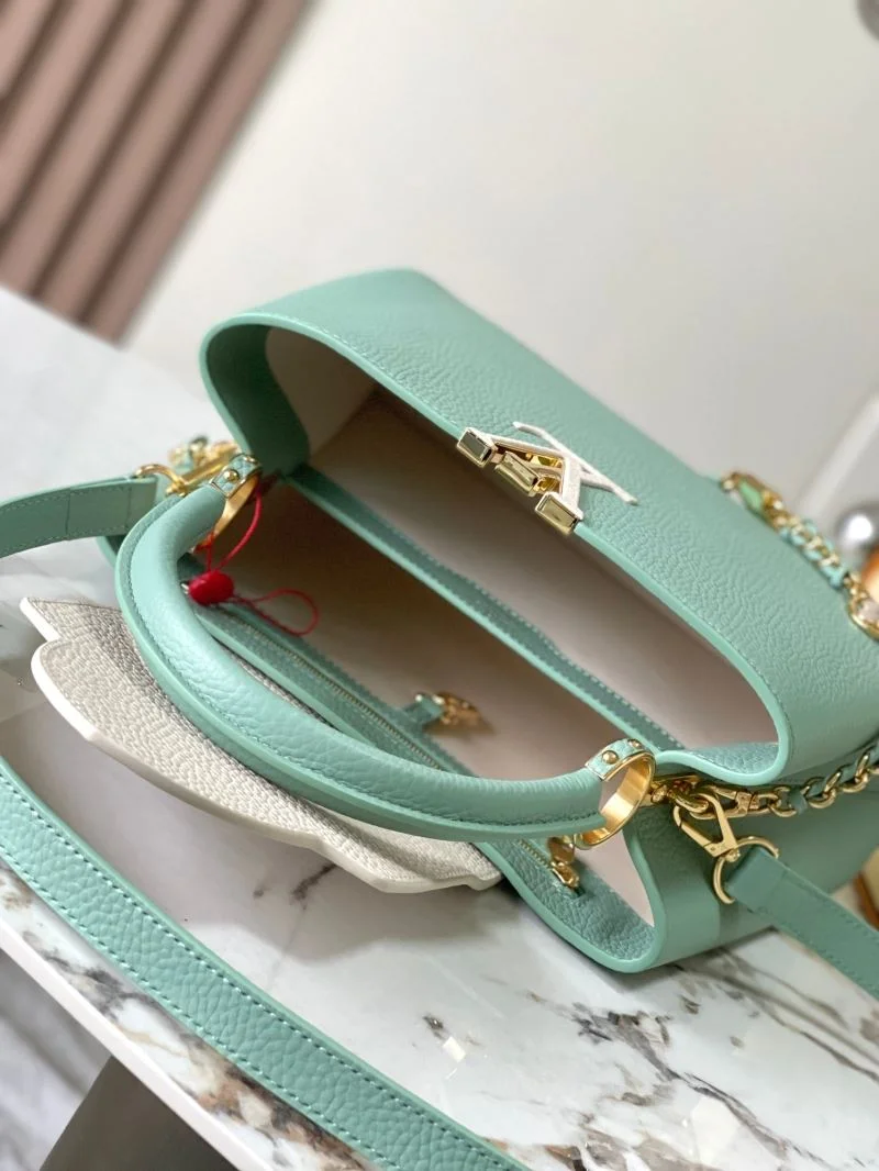 Effortless Louis Vuitton Capucines BB Bags 39809