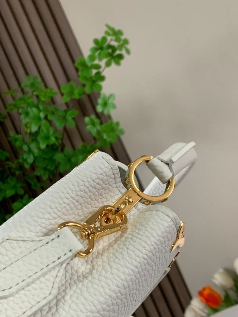 Louis Vuitton Capucines BB Bags BestValue 39799
