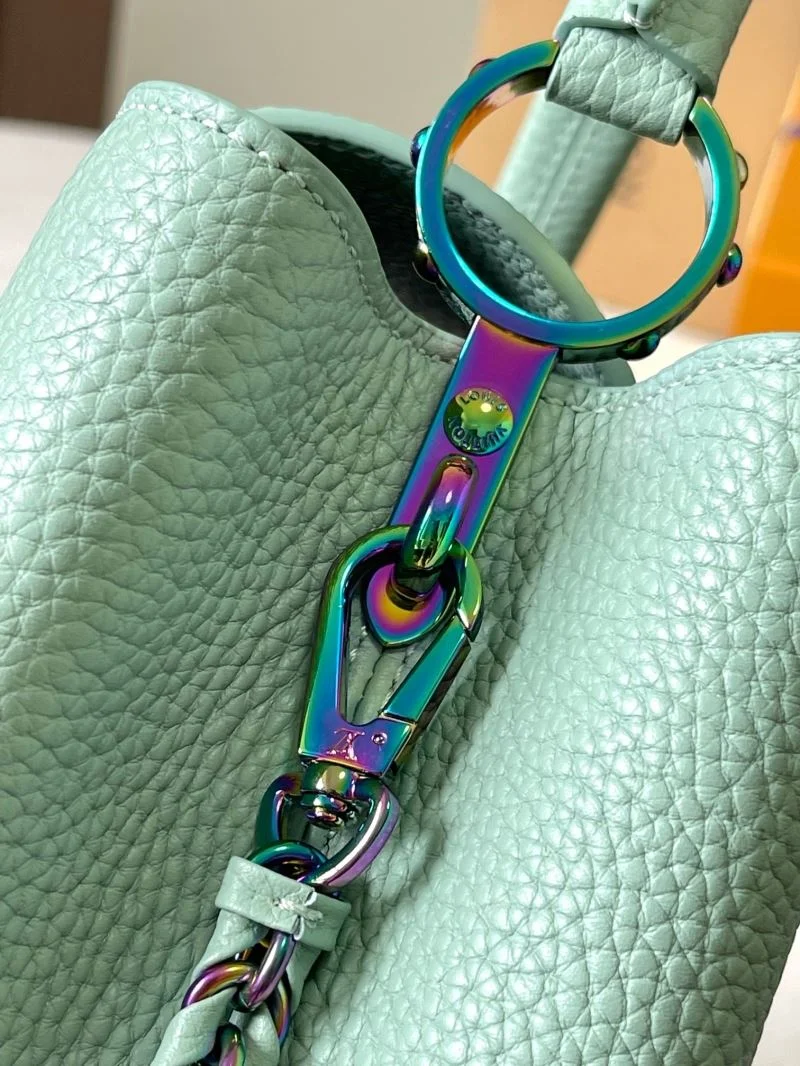 Sporty Louis Vuitton Capucines BB Bags 39788
