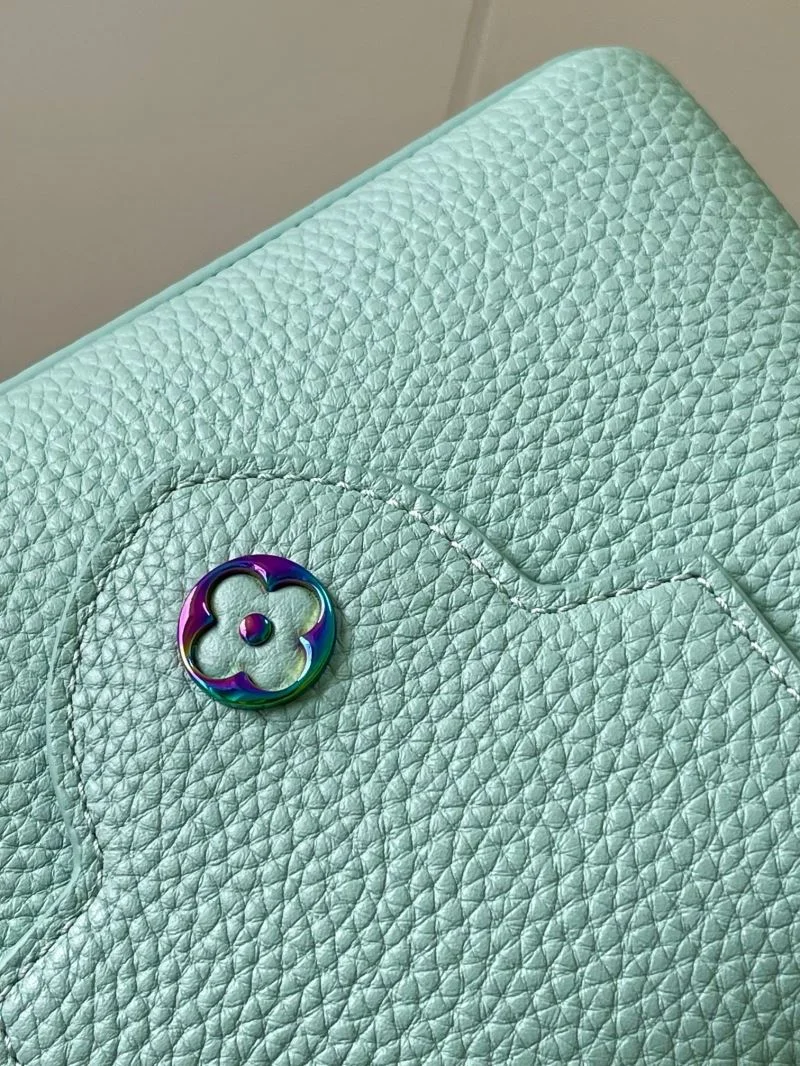 OdorResistant Louis Vuitton Capucines BB Bags 39790