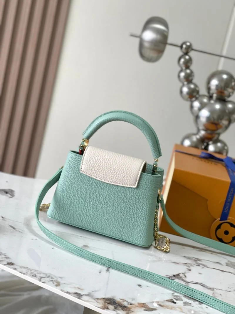 WrinkleFree Louis Vuitton Capucines BB Bags 39817