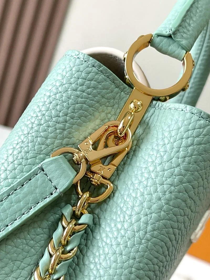WrinkleFree Louis Vuitton Capucines BB Bags 39817