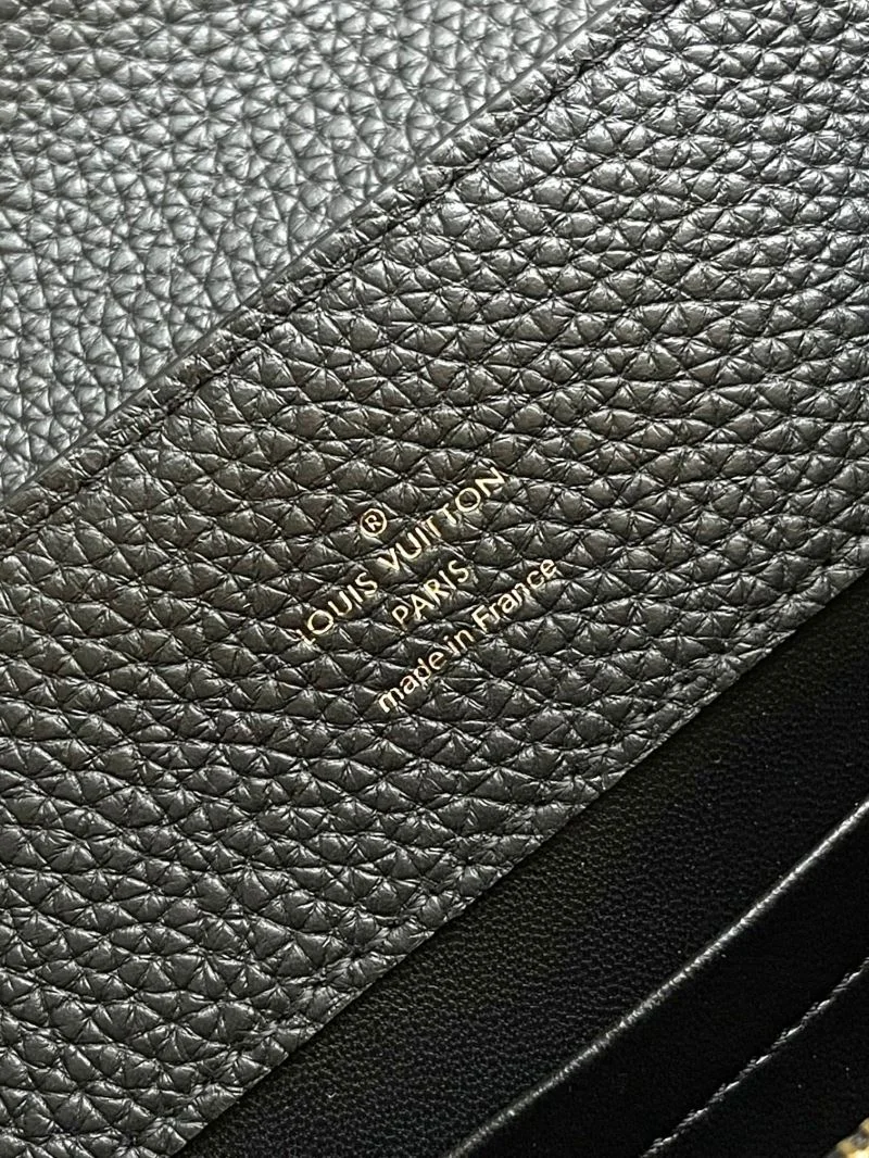 QuickDry Louis Vuitton Capucines BB Bags 39812