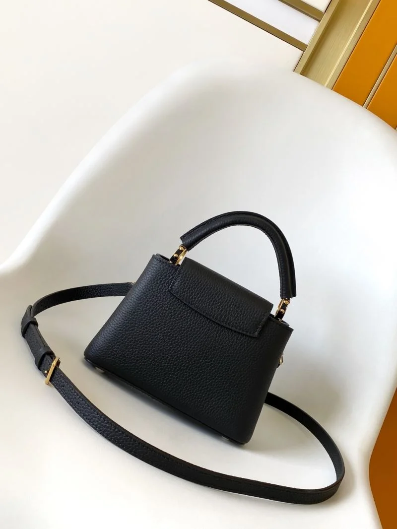 BestValue Louis Vuitton Capucines BB Bags 39307