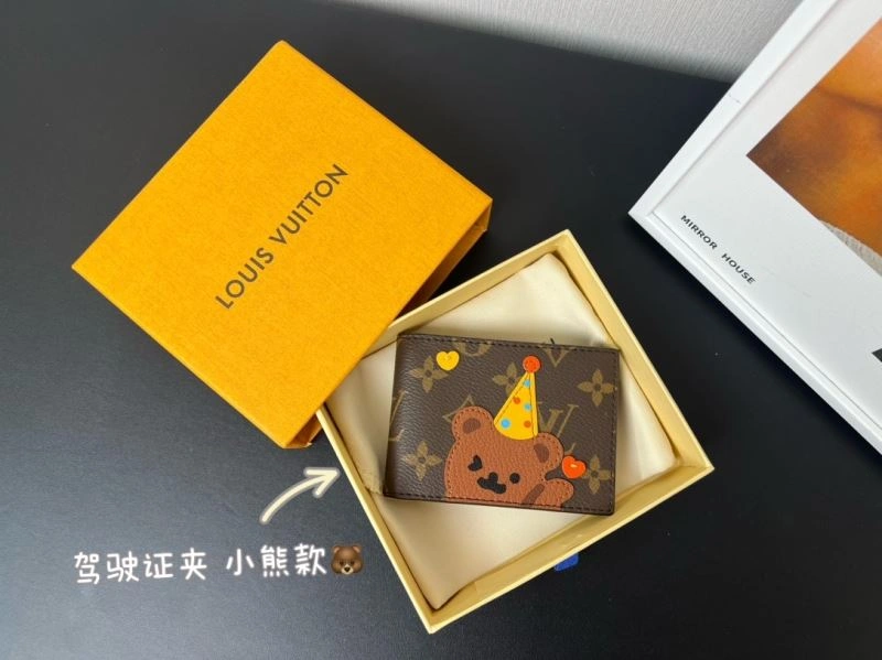 Louis Vuitton Card Holders EyeCatching 262665