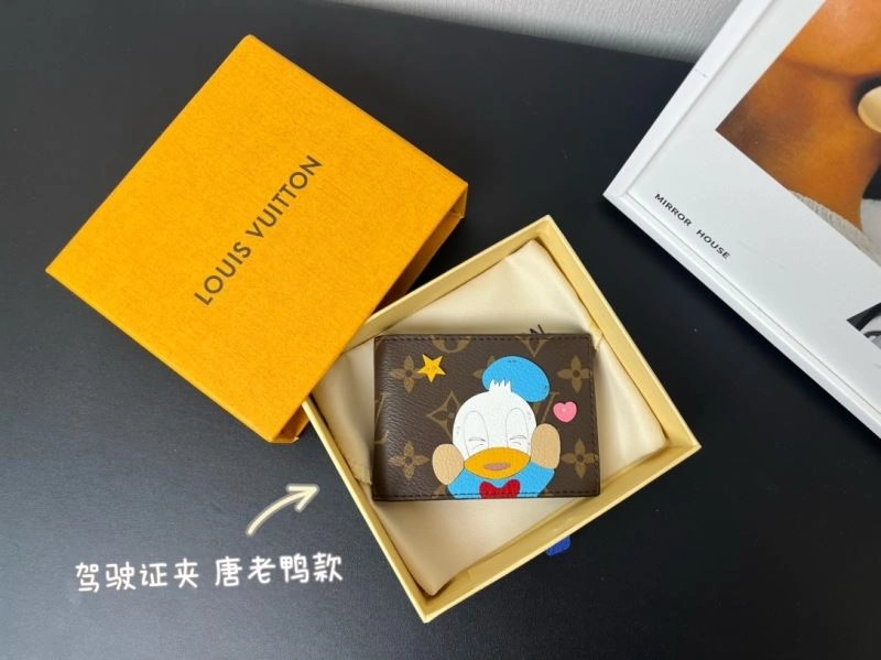 Louis Vuitton Card Holders EyeCatching 262665