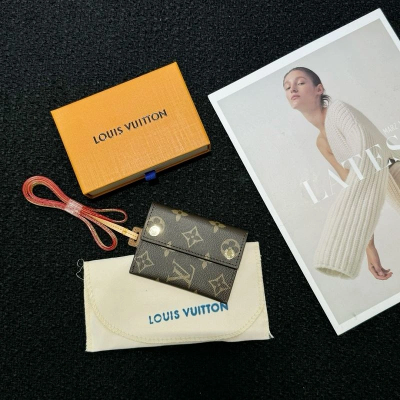 ModernLook Louis Vuitton Card Holders 262662