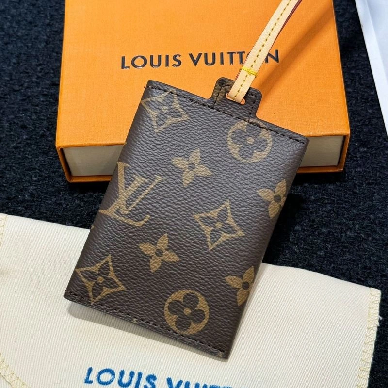 ModernLook Louis Vuitton Card Holders 262662