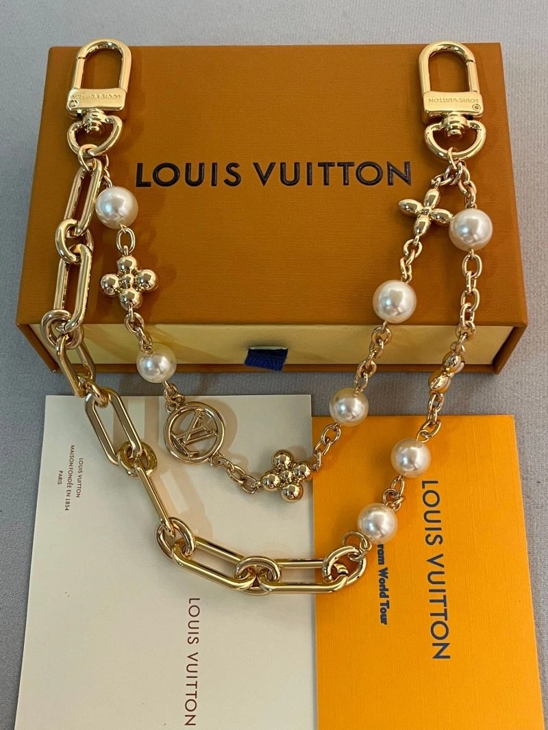 Louis Vuitton Chains SunProtective 262727