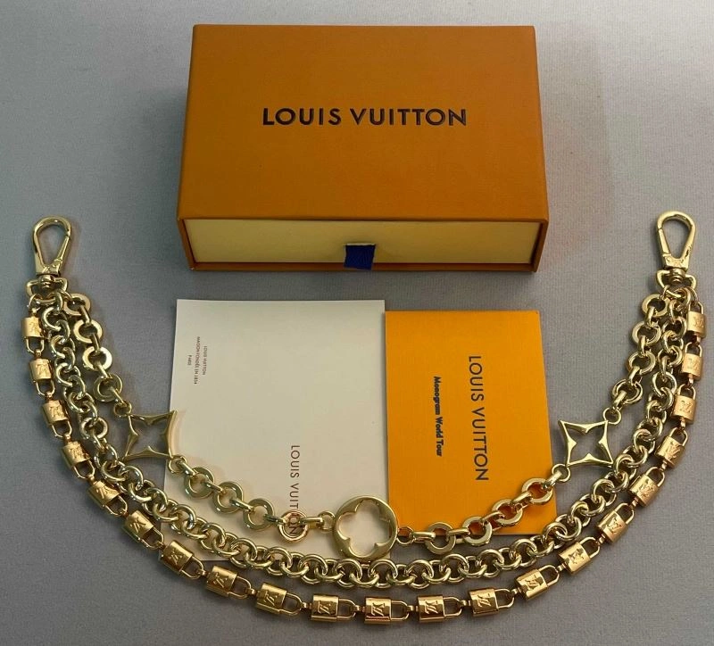 Louis Vuitton Chains FreshLook 262721