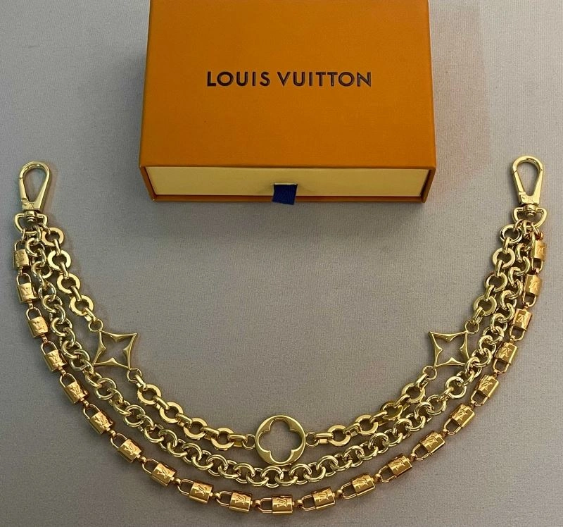 Louis Vuitton Chains FreshLook 262721