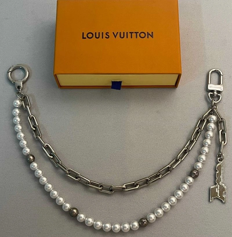 Louis Vuitton Chains Reliable 262710