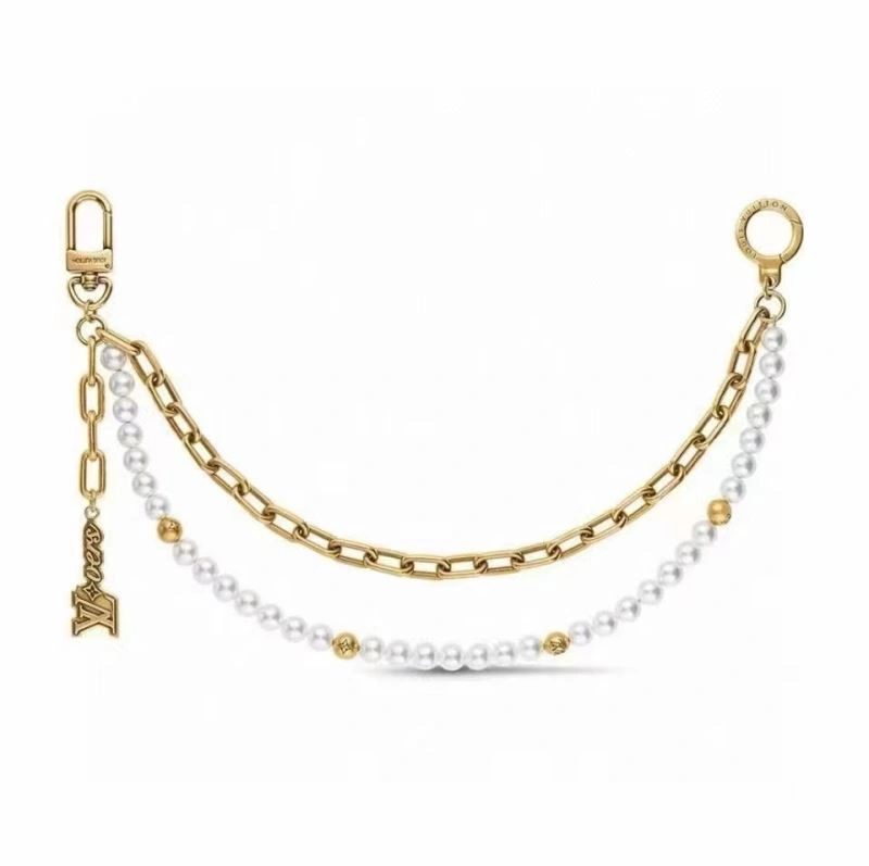 Modern Louis Vuitton Chains 262714