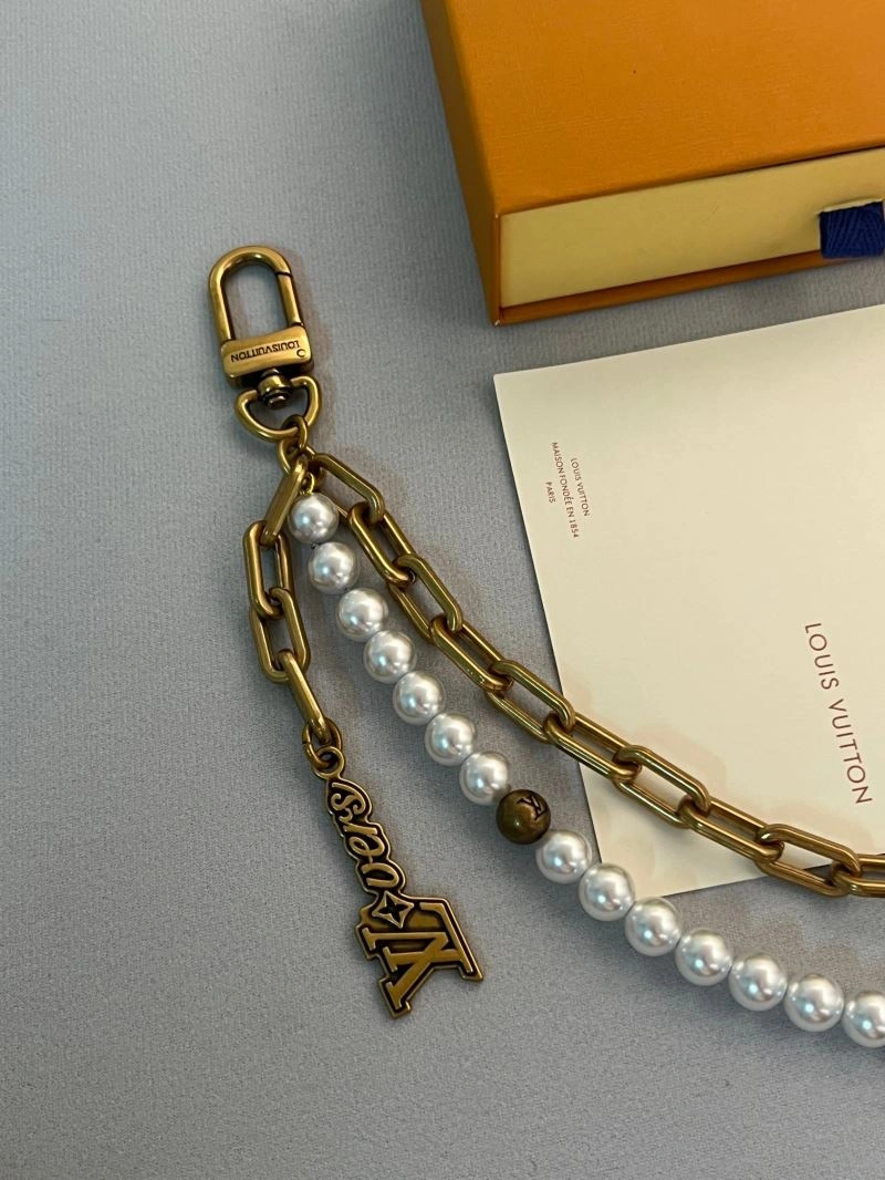 Modern Louis Vuitton Chains 262714