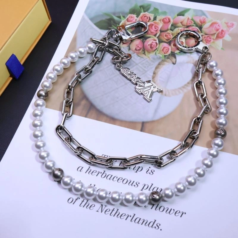 Louis Vuitton Chains Timeless 262703