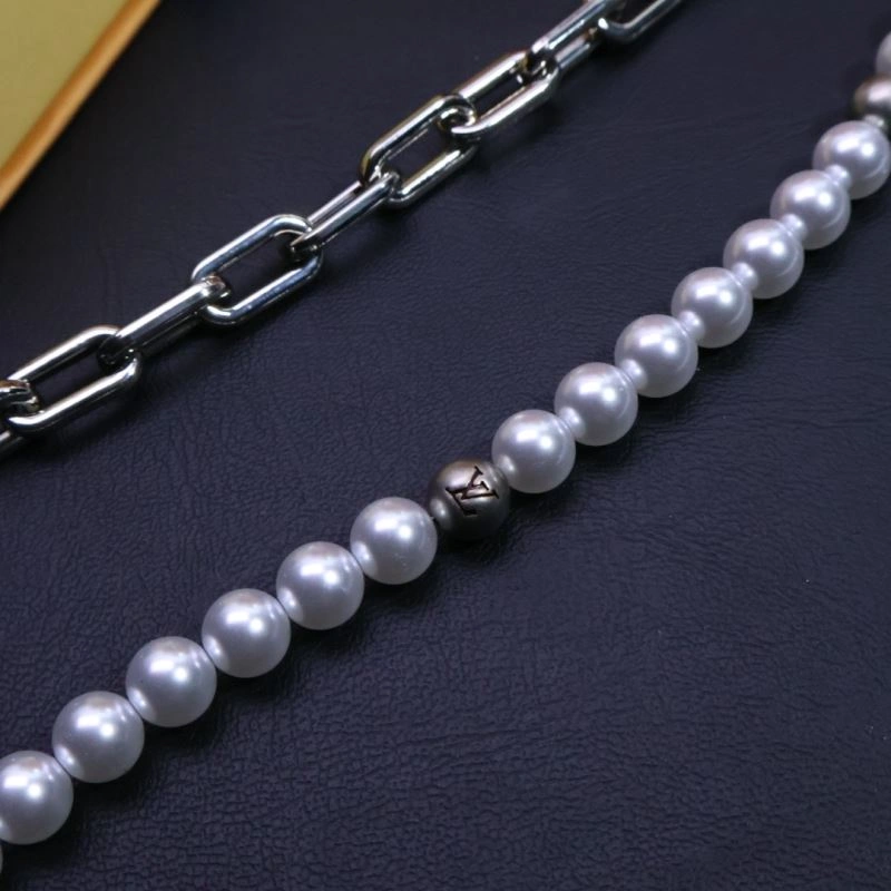 Louis Vuitton Chains Timeless 262703