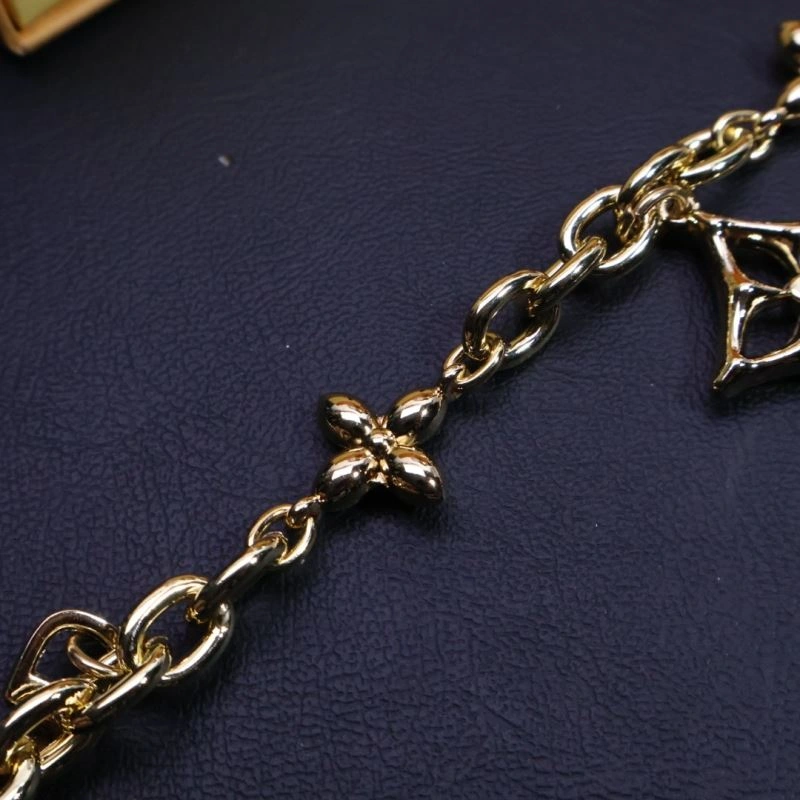 Louis Vuitton Chains Functional 262702