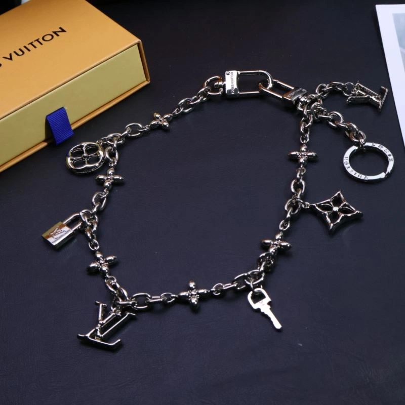 Contemporary Louis Vuitton Chains 262701