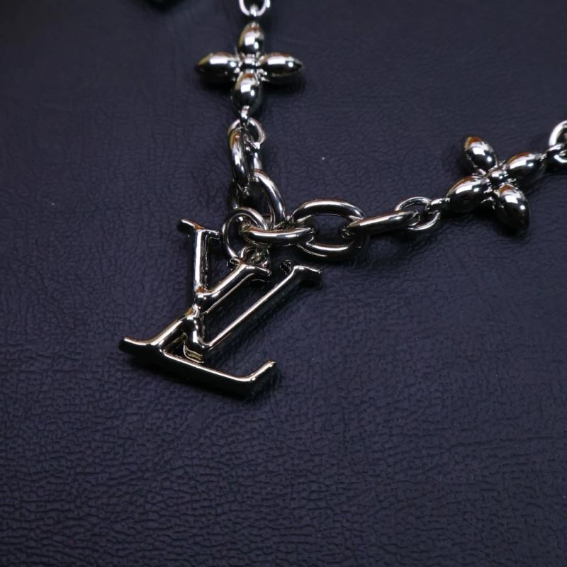Contemporary Louis Vuitton Chains 262701