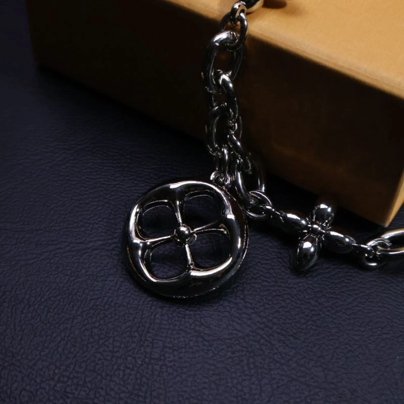 Contemporary Louis Vuitton Chains 262701