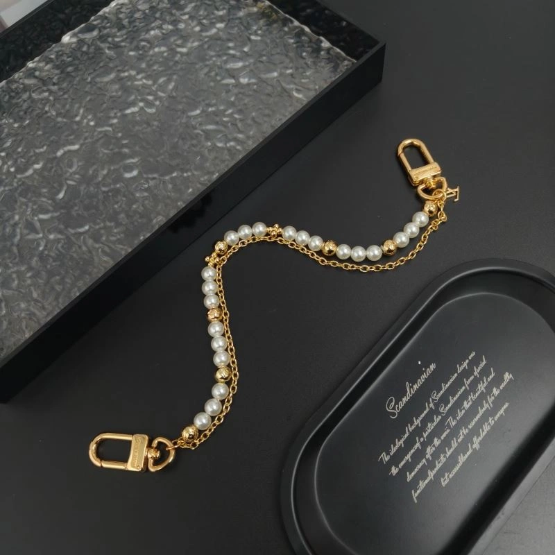 Louis Vuitton Chains Sporty 262688