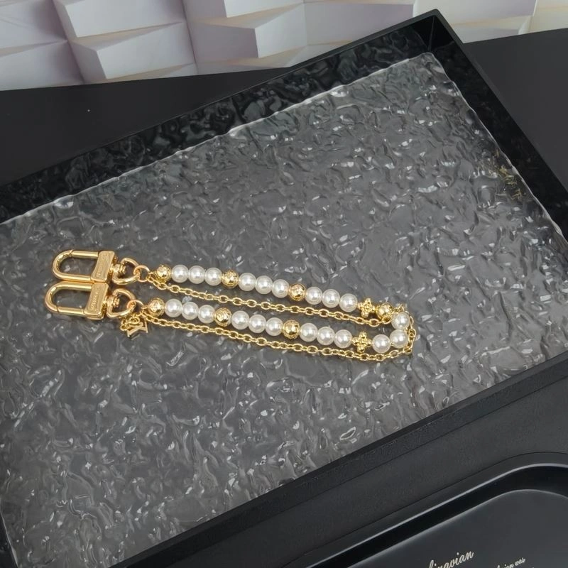 Louis Vuitton Chains Sporty 262688