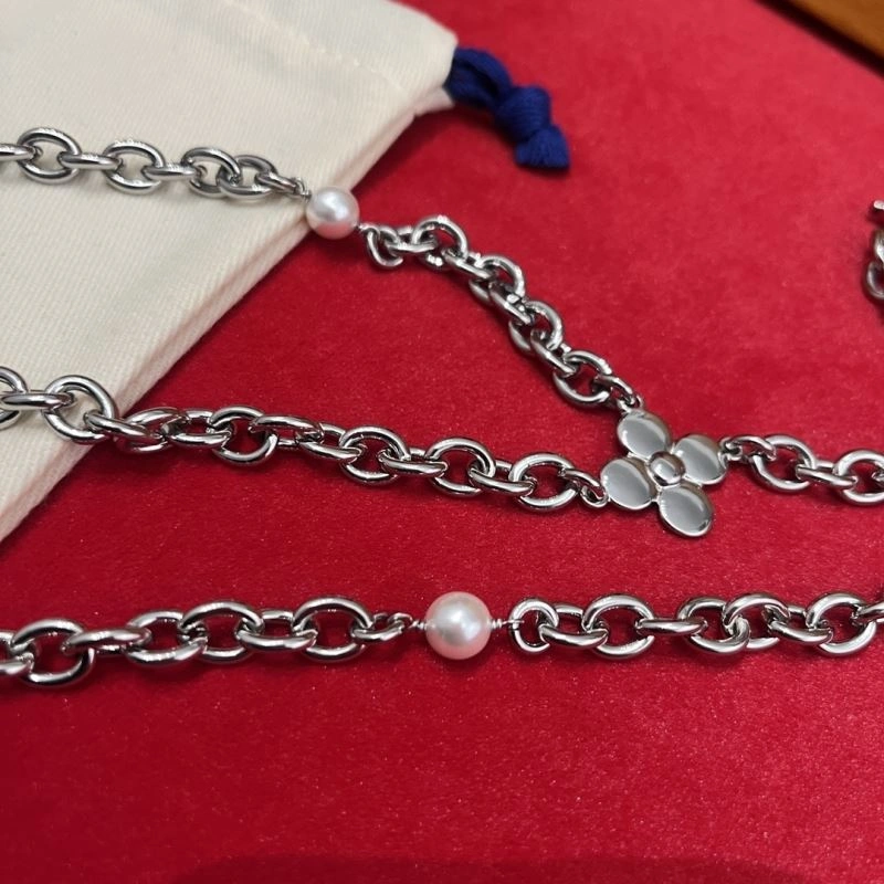 Louis Vuitton Chains Lightweight 262692