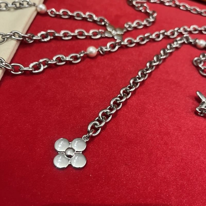 Louis Vuitton Chains Lightweight 262692