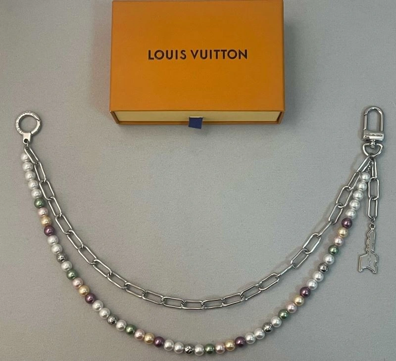 AllSeason Louis Vuitton Chains 262681