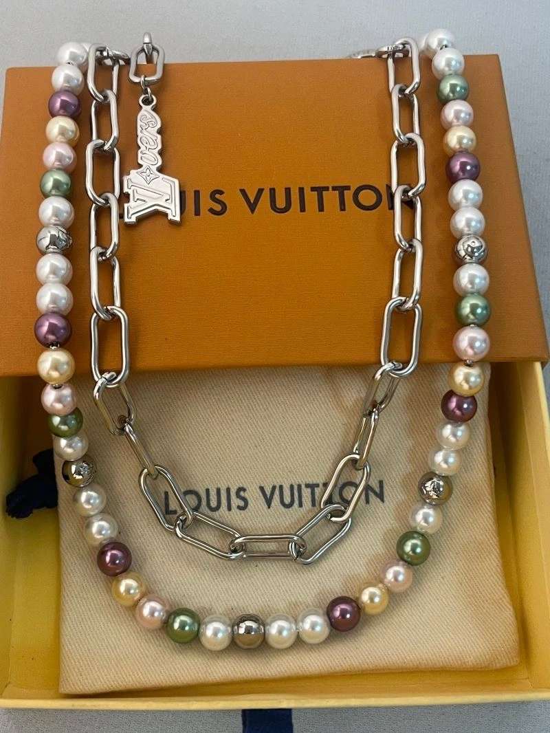 AllSeason Louis Vuitton Chains 262681