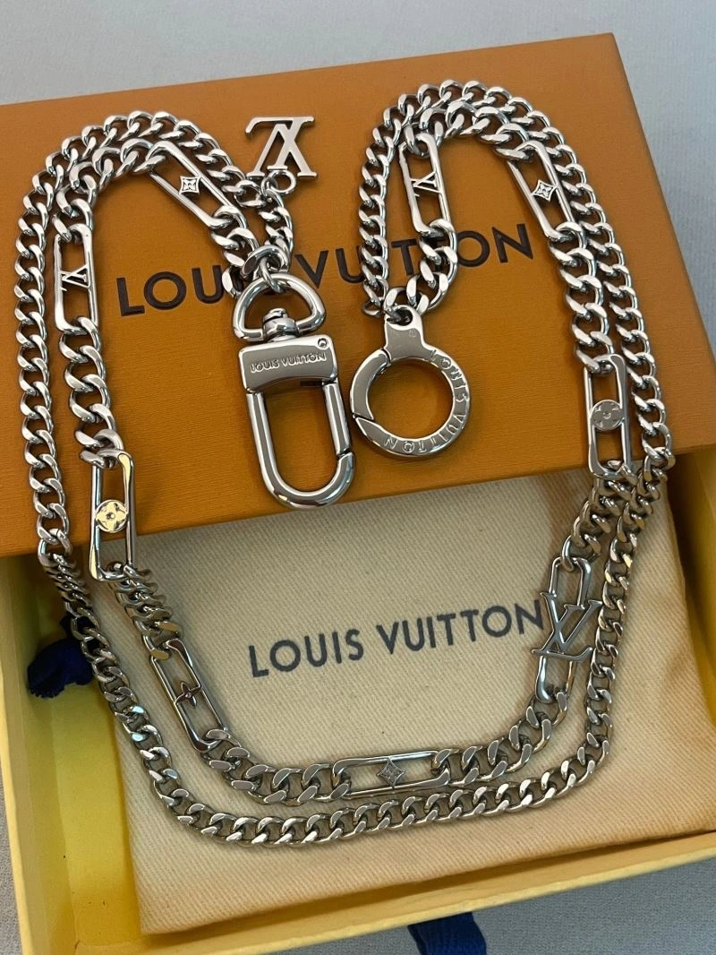 Louis Vuitton Chains Cozy 262674