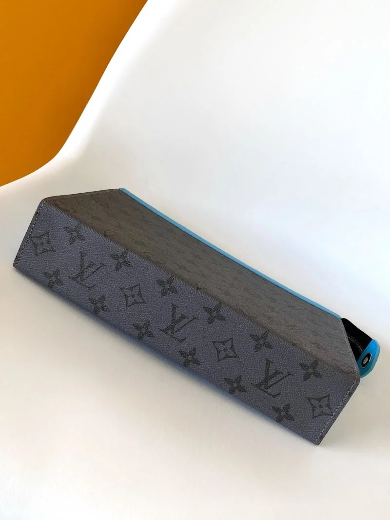 StreetReady Louis Vuitton Clutch Bags 43350