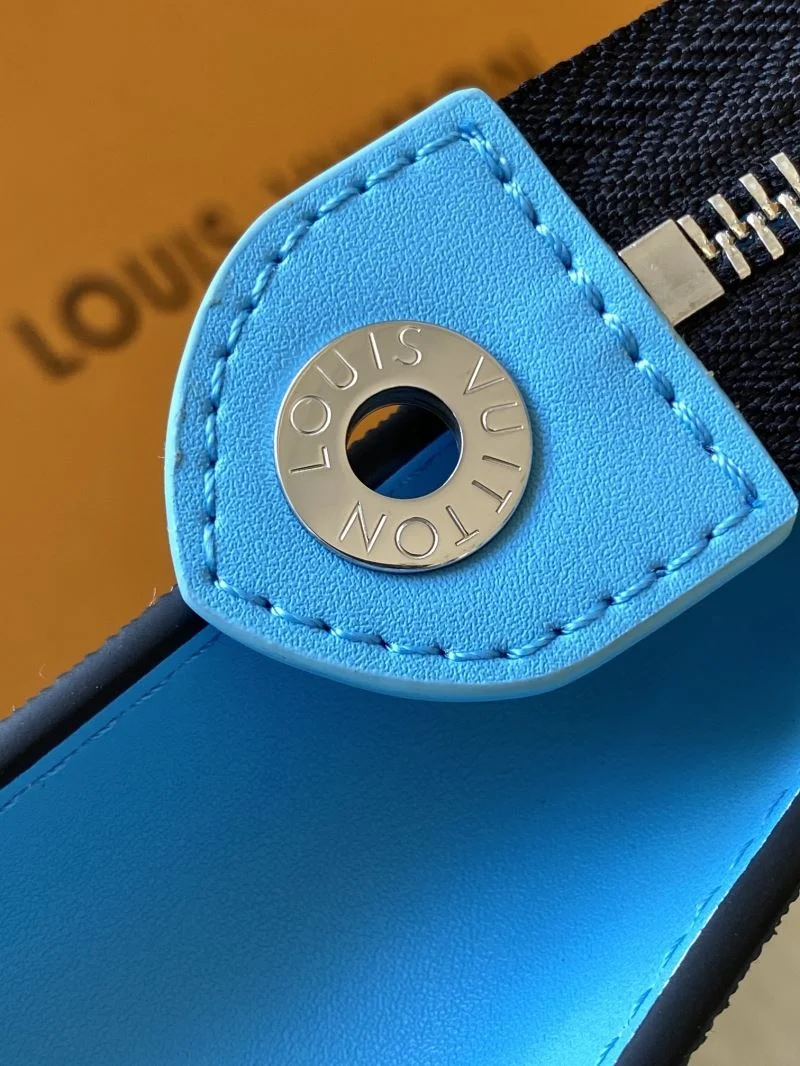 StreetReady Louis Vuitton Clutch Bags 43350