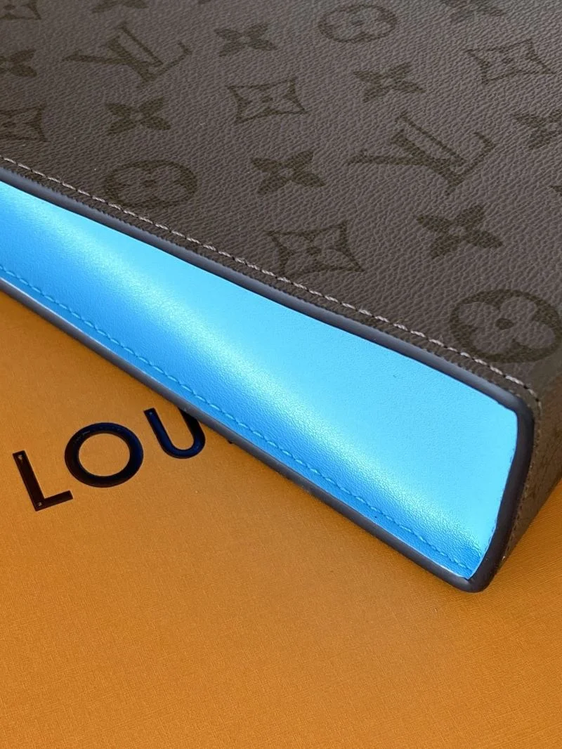 StreetReady Louis Vuitton Clutch Bags 43350