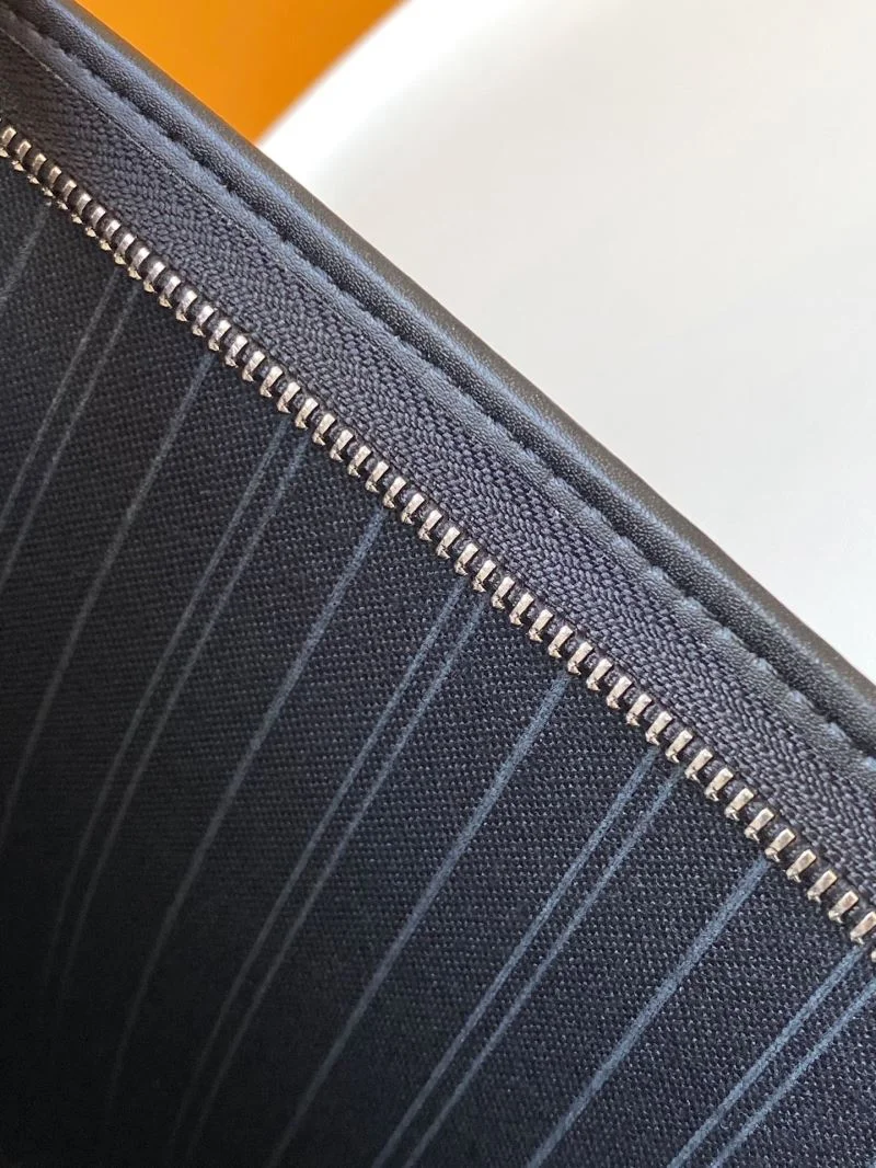 Casual Louis Vuitton Clutch Bags 43352