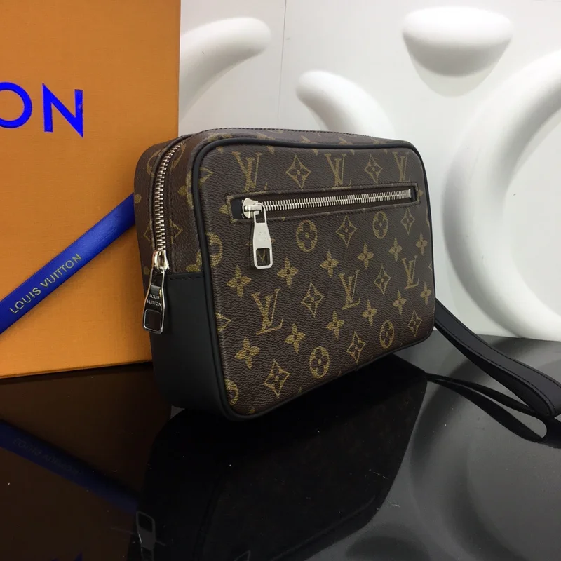 QuickDry Louis Vuitton Clutch Bags 41671