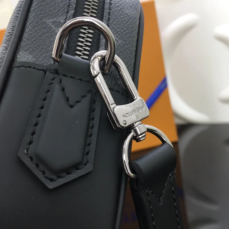 Durable Louis Vuitton Clutch Bags 41629