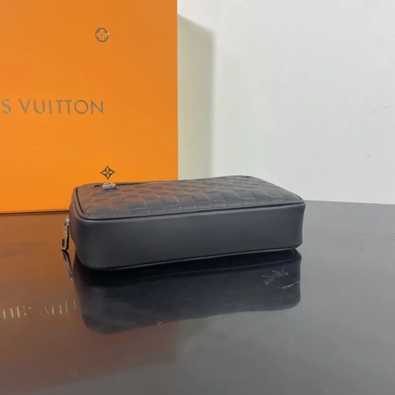 Breathable Louis Vuitton Clutch Bags 41622