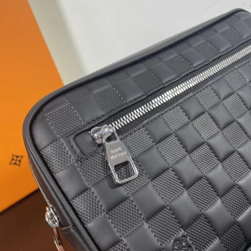 Breathable Louis Vuitton Clutch Bags 41622