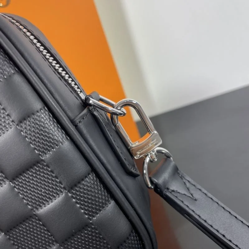 Breathable Louis Vuitton Clutch Bags 41622