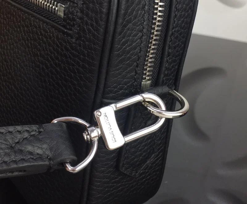ZipUp Louis Vuitton Clutch Bags 41623